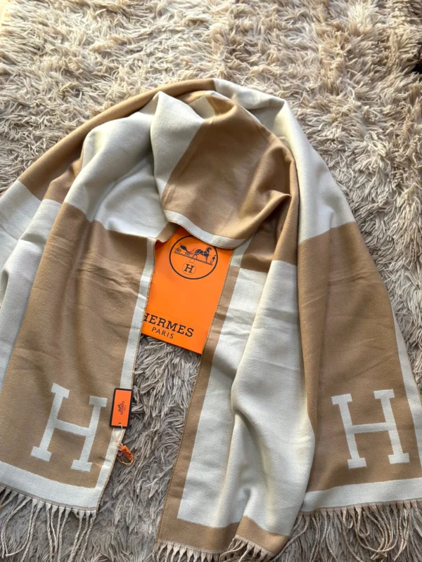 Écharpe Hermes en cachemire 100%